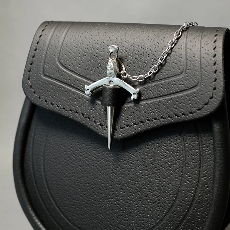 Black Embossed Leather Day Sporran with Sword Pin Clasp - Image 2