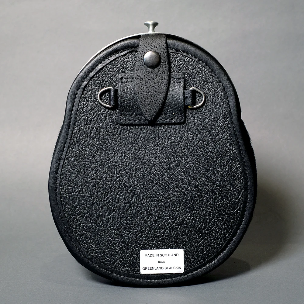 Black Seal Dress Sporran with Antique Diamond Thistle Cantle - Image 4
