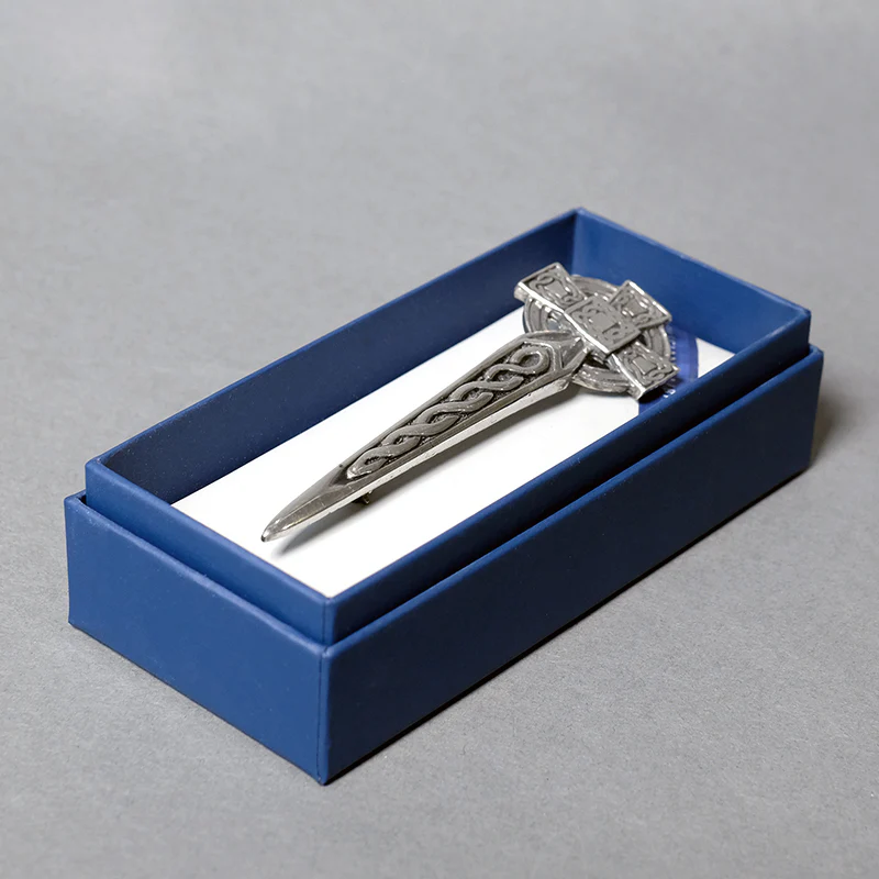 Celtic Cross Pewter Kilt Pin - Image 2