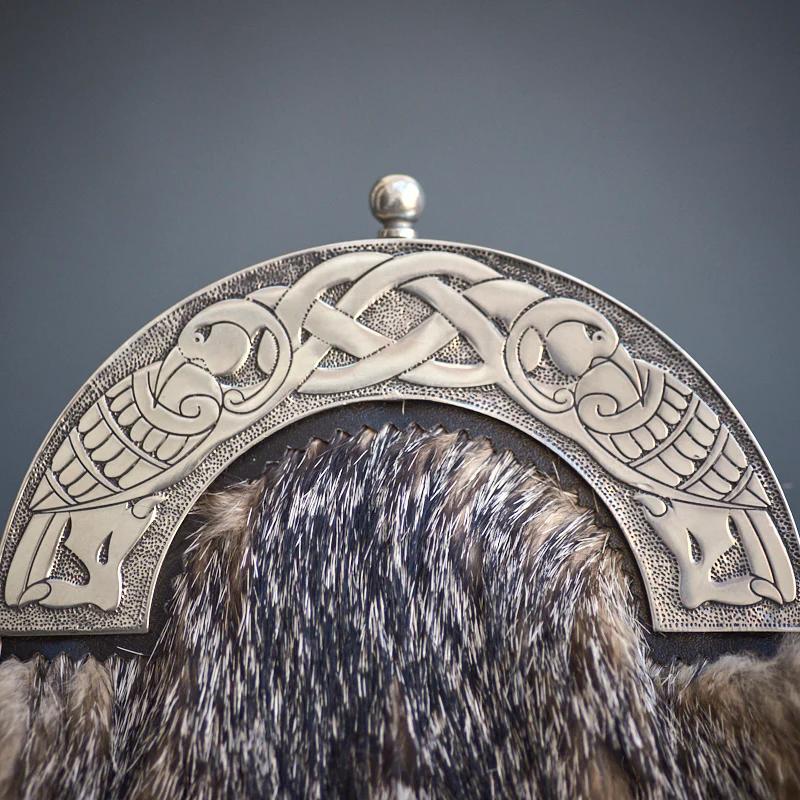 Grey Fox Fur Dress Sporran with Antique Celtic Cantle - Image 5