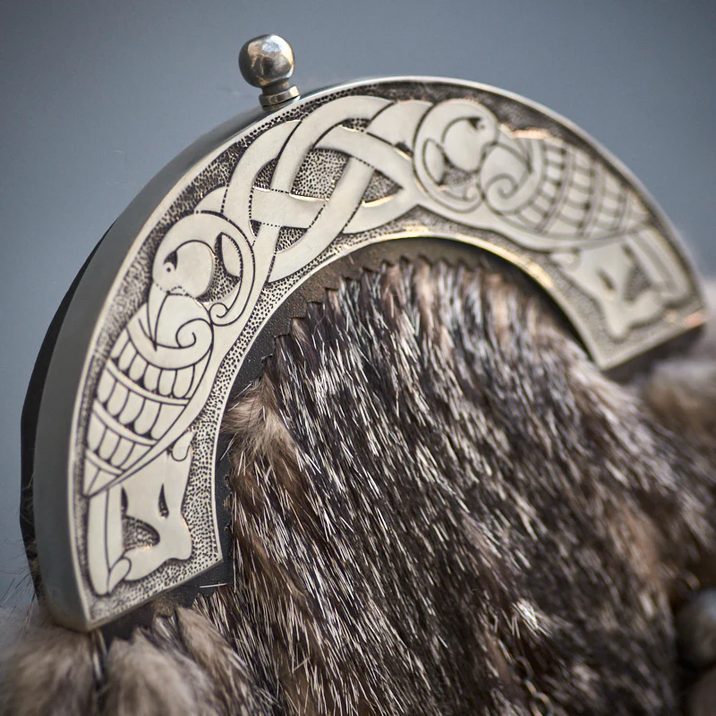 Grey Fox Fur Dress Sporran with Antique Celtic Cantle - Image 6