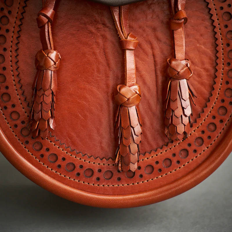 Hand Dyed Tan Leather Day Sporran - Image 5