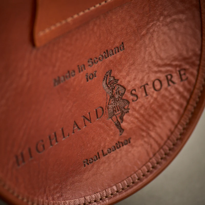 Hand Dyed Tan Leather Day Sporran - Image 7