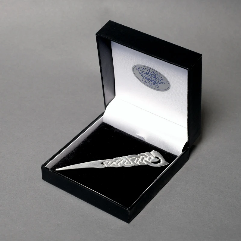 Interlace Design Pewter Kilt Pin - Image 2
