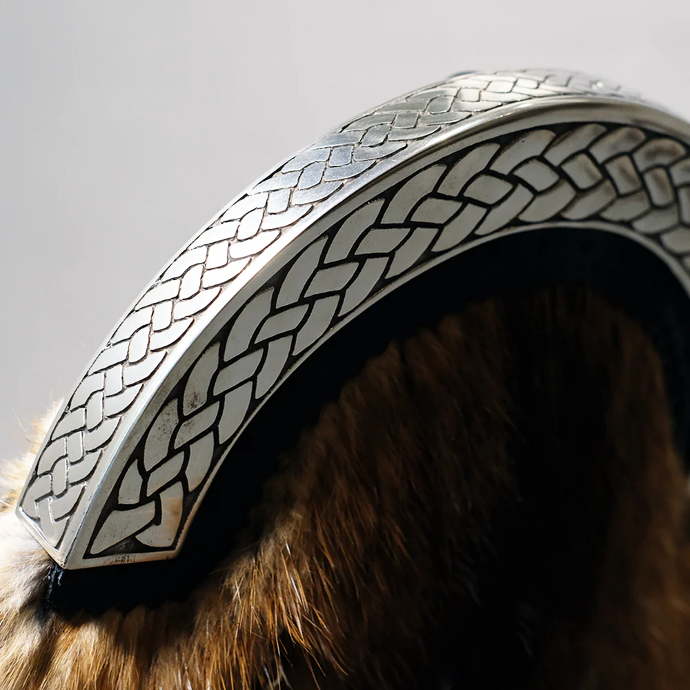 Muskrat Fur Dress Sporran with Celtic Knot Antique Cantle - Image 3