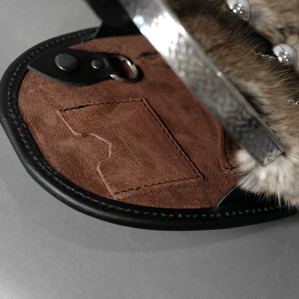 Muskrat Fur Dress Sporran with Celtic Knot Antique Cantle - Image 5
