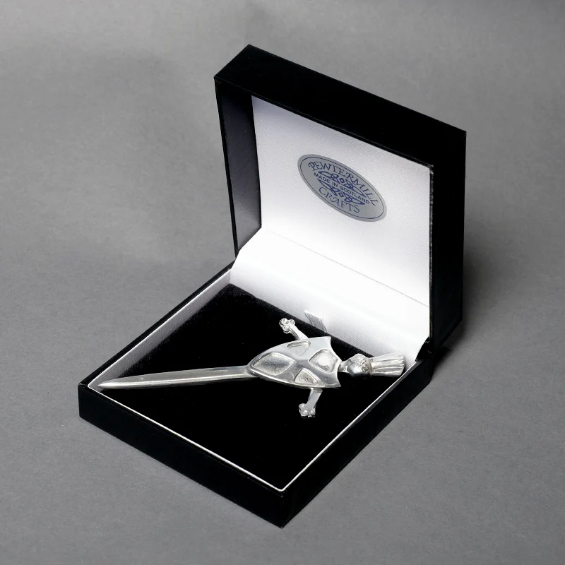Saltire Shield Pewter Kilt Pin - Image 2