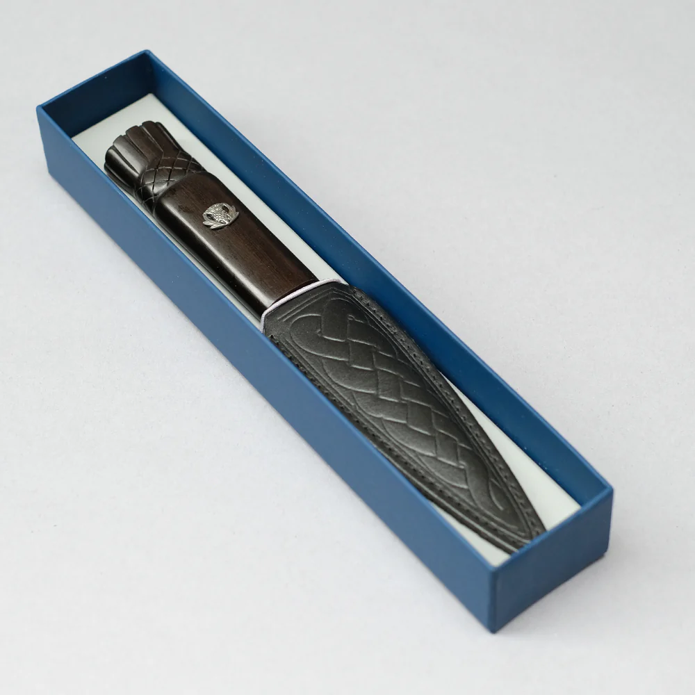 Sgian Dubh with Blackwood Thistle Handle - Image 4