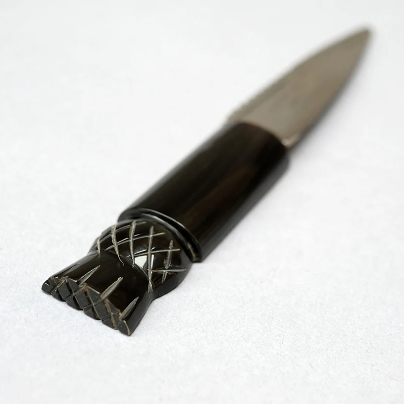 Sgian Dubh with Oxhorn Thistle Handle Tip - Image 3