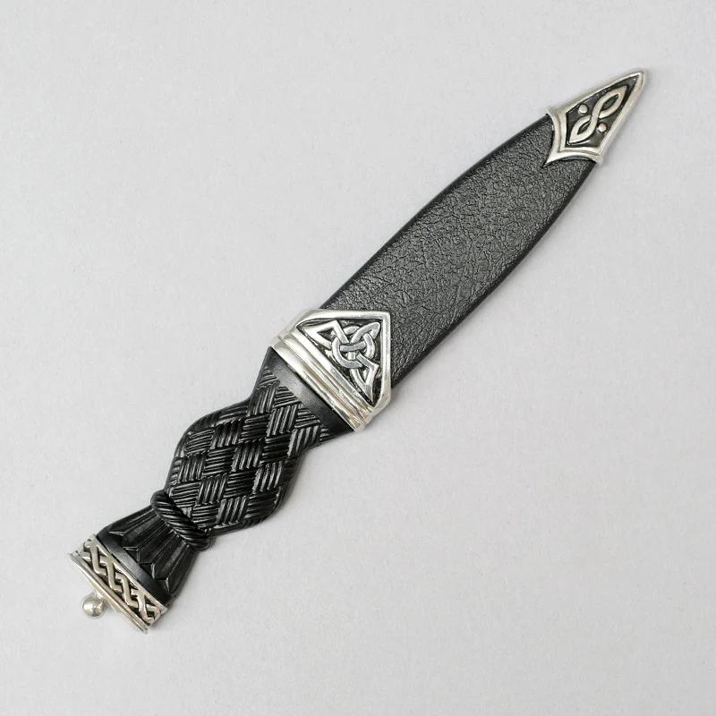 Sgian Dubh with Pewter Celtic Detail - Image 2