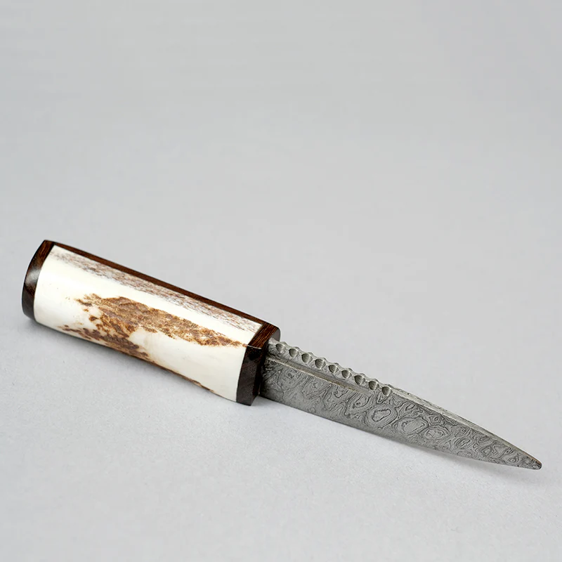 Sgian Dubh with Stag Horn & Blackwood Handle and Damascus Blade - Image 4