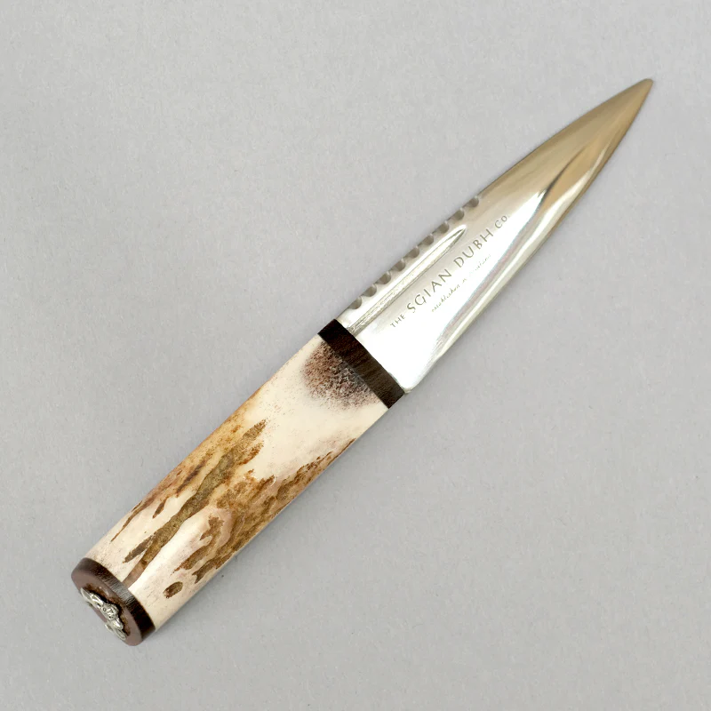 Sgian Dubh with Stag horn Handle finished with Stag head mount - Image 7