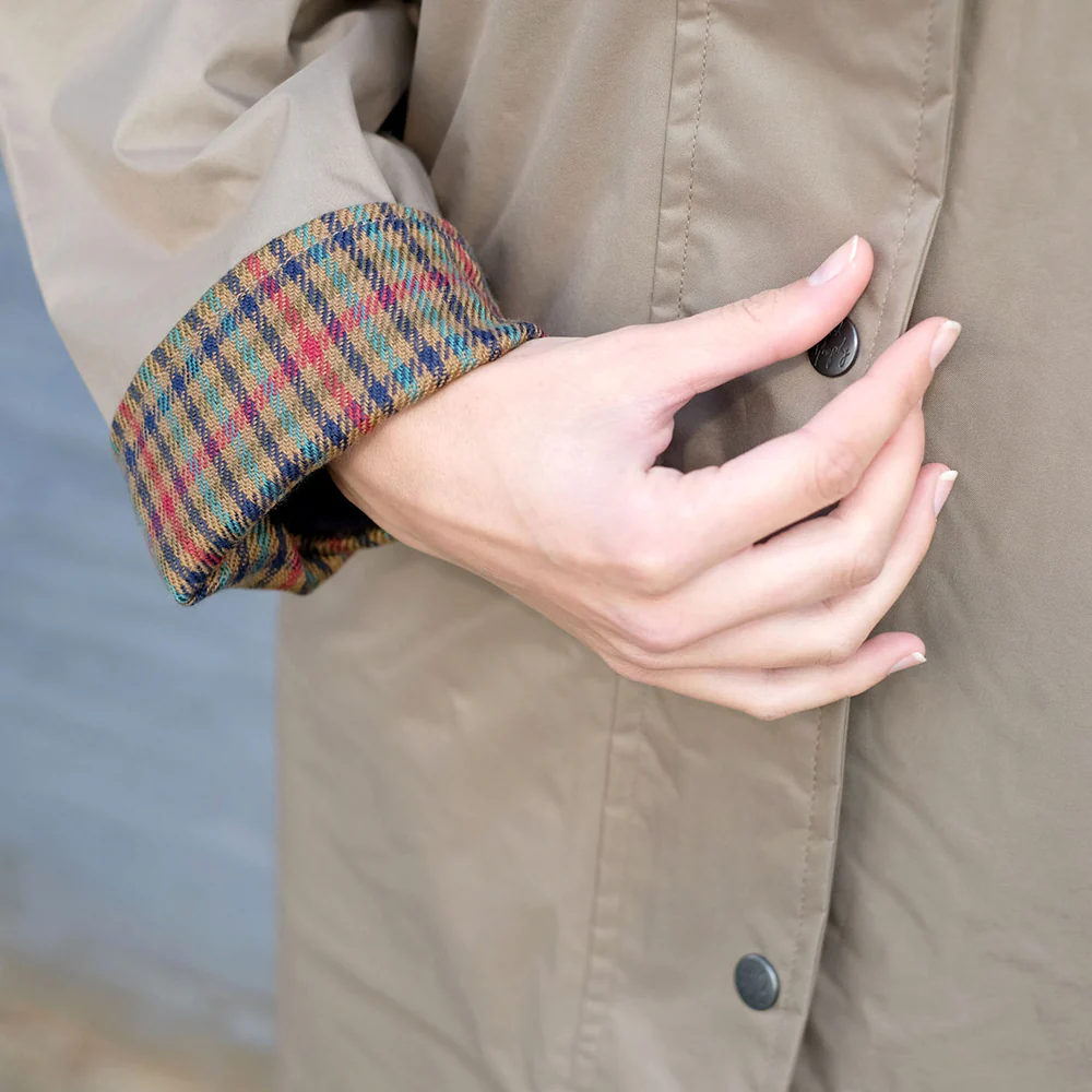 Classic Cotswold Raincoat in Beige - Image 7